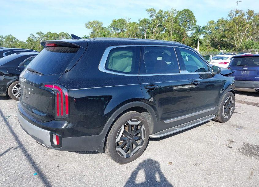 Photo 4 of 2024 Kia Telluride EX (VIN 5XYP34GC0RG490394)