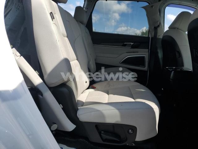 Photo 3 of 2023 KIA TELLURIDE EX (VIN 5XYP34GC1PG340405)