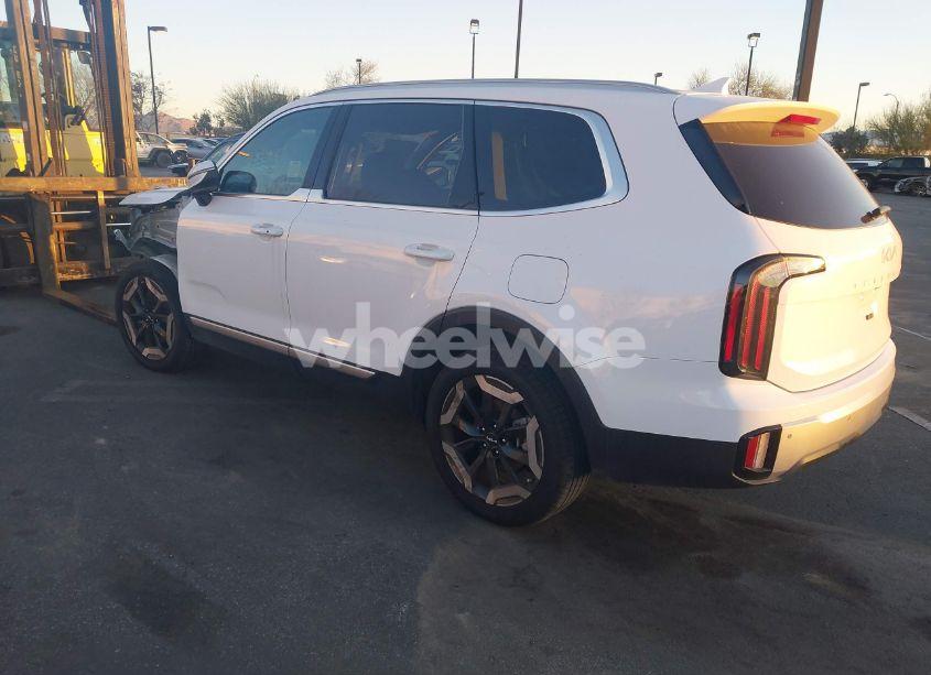 Photo 3 of 2024 Kia Telluride EX (VIN 5XYP34GC2RG504568)