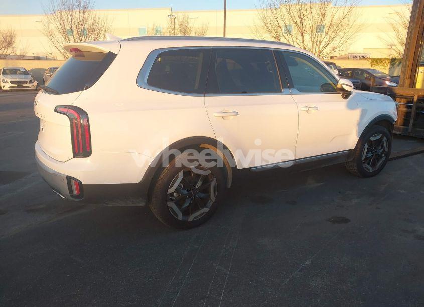 Photo 4 of 2024 Kia Telluride EX (VIN 5XYP34GC2RG504568)
