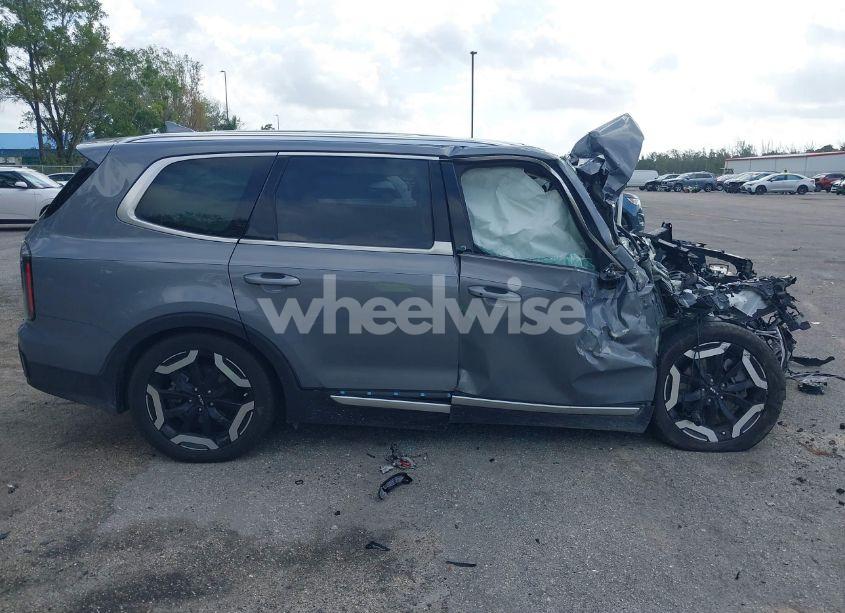 Photo 13 of 2024 Kia Telluride EX (VIN 5XYP34GC3RG442064)