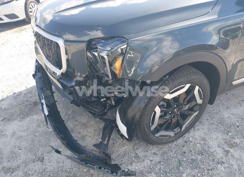 Photo 6 of 2024 Kia Telluride EX (VIN 5XYP34GC7RG519633)