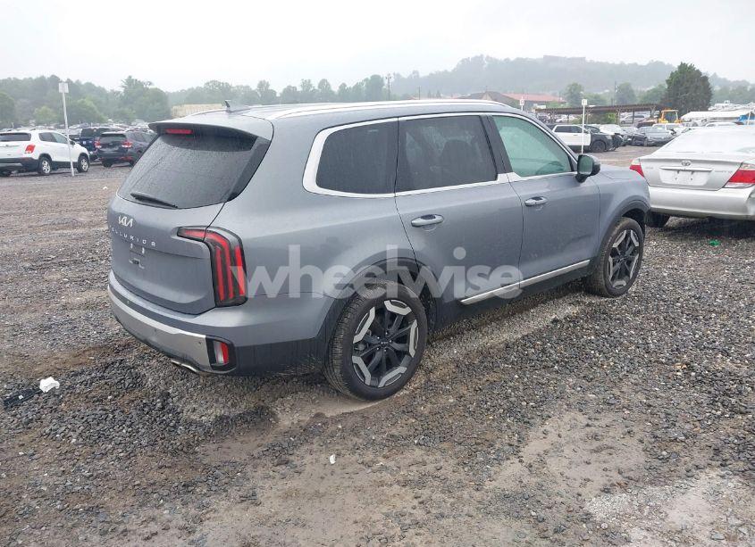 Photo 4 of 2024 Kia Telluride EX (VIN 5XYP34GC8RG493124)