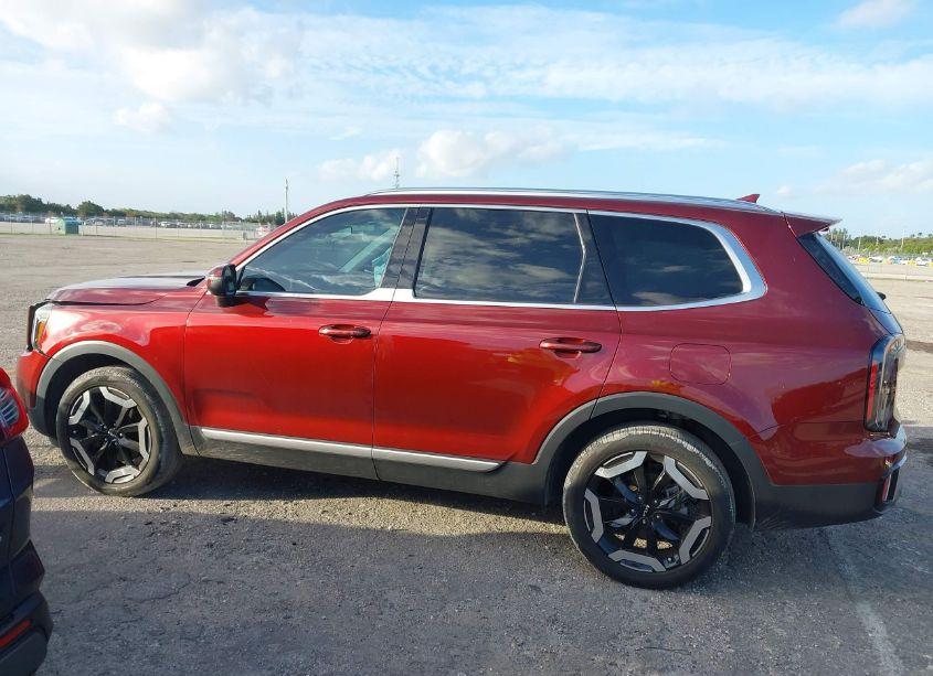 Photo 14 of 2023 Kia Telluride EX (VIN 5XYP34GC9PG333881)