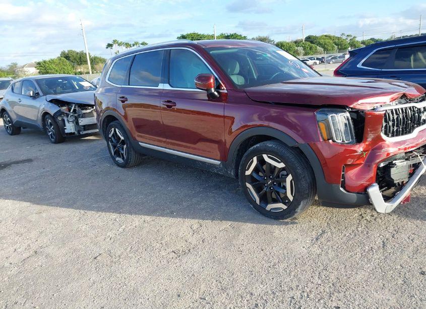 Photo 17 of 2023 Kia Telluride EX (VIN 5XYP34GC9PG333881)