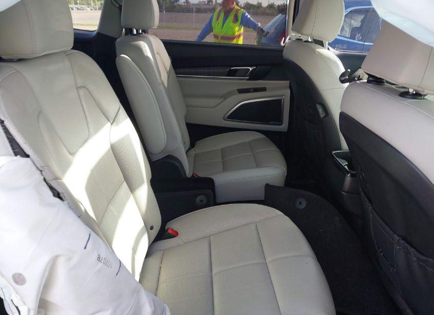 Photo 8 of 2023 Kia Telluride EX (VIN 5XYP34GC9PG333881)