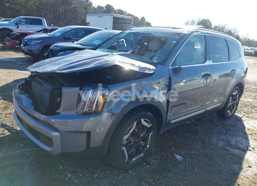 Photo 2 of 2023 Kia Telluride EX (VIN 5XYP34GCXPG349006)