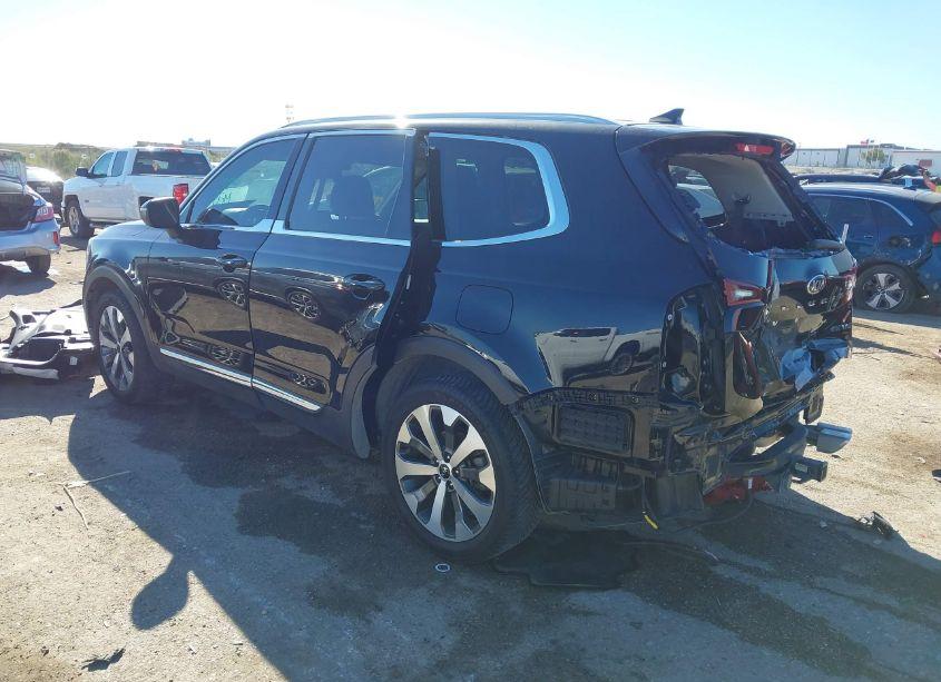 Photo 3 of 2021 Kia Telluride EX (VIN 5XYP34HC0MG162352)