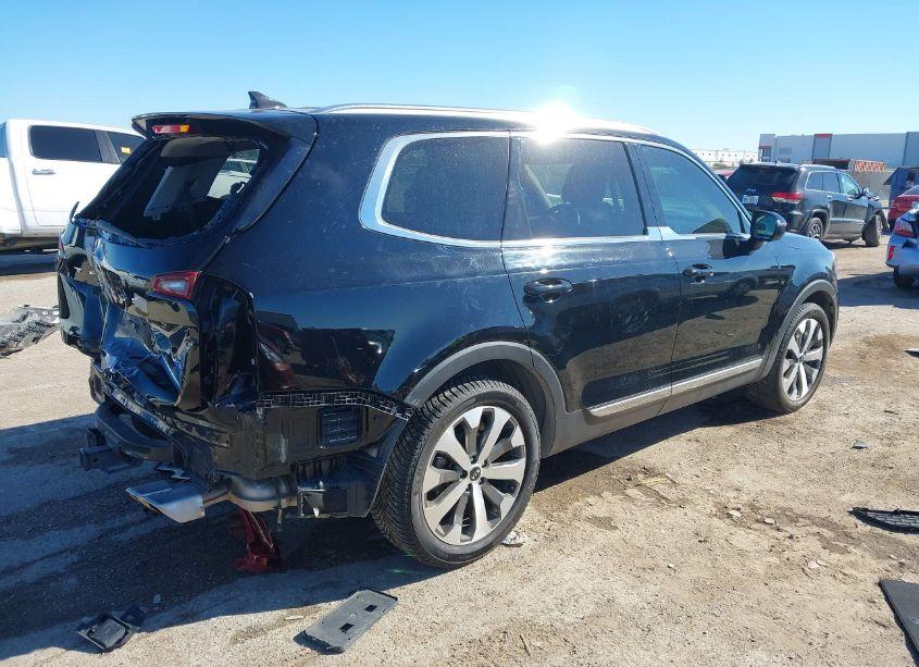 Photo 4 of 2021 Kia Telluride EX (VIN 5XYP34HC0MG162352)