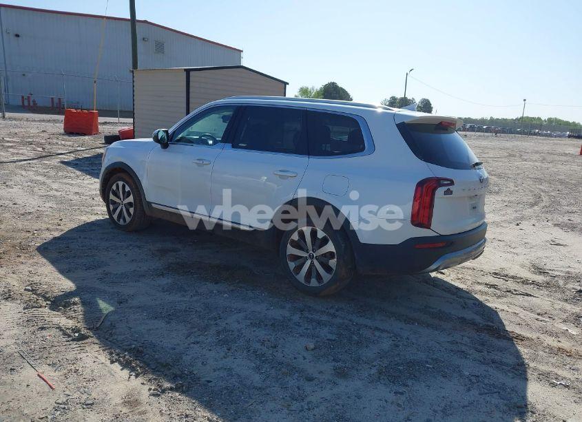 Photo 3 of 2021 Kia Telluride EX (VIN 5XYP34HC2MG112293)