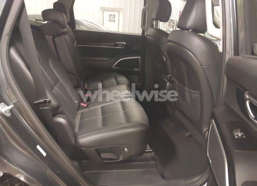 Photo 8 of 2021 Kia Telluride EX (VIN 5XYP34HC3MG150535)