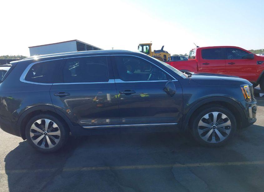 Photo 13 of 2022 Kia Telluride EX (VIN 5XYP34HC3NG226577)
