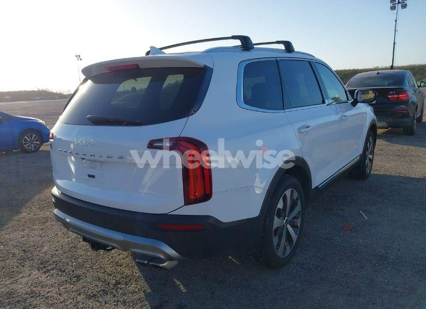 Photo 4 of 2022 Kia Telluride EX (VIN 5XYP34HC4NG279742)