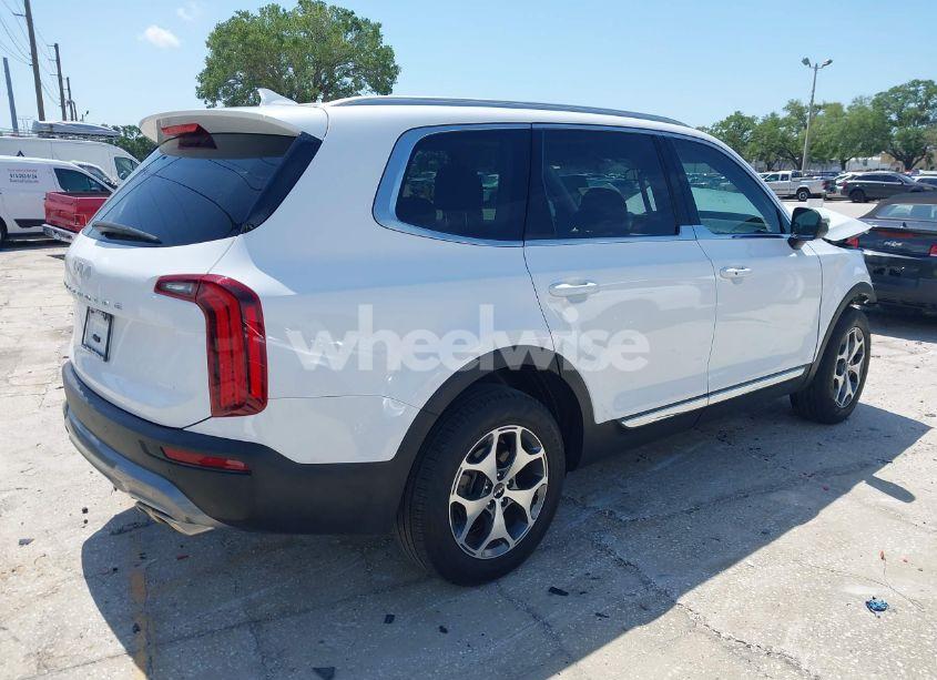 Photo 4 of 2022 Kia Telluride EX (VIN 5XYP34HC4NG319365)