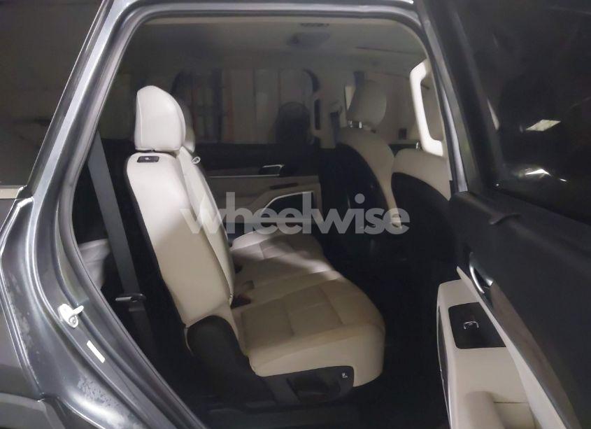 Photo 8 of 2020 Kia Telluride EX (VIN 5XYP34HC5LG033330)