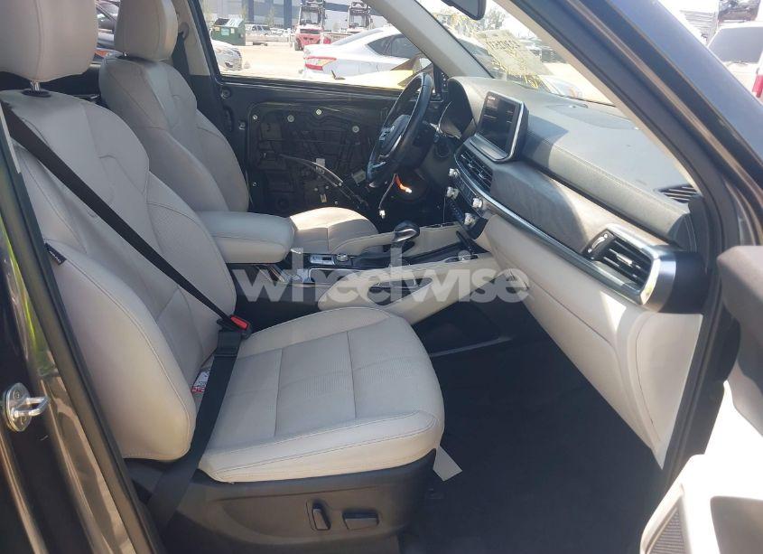 Photo 5 of 2021 Kia Telluride EX (VIN 5XYP34HC5MG134921)