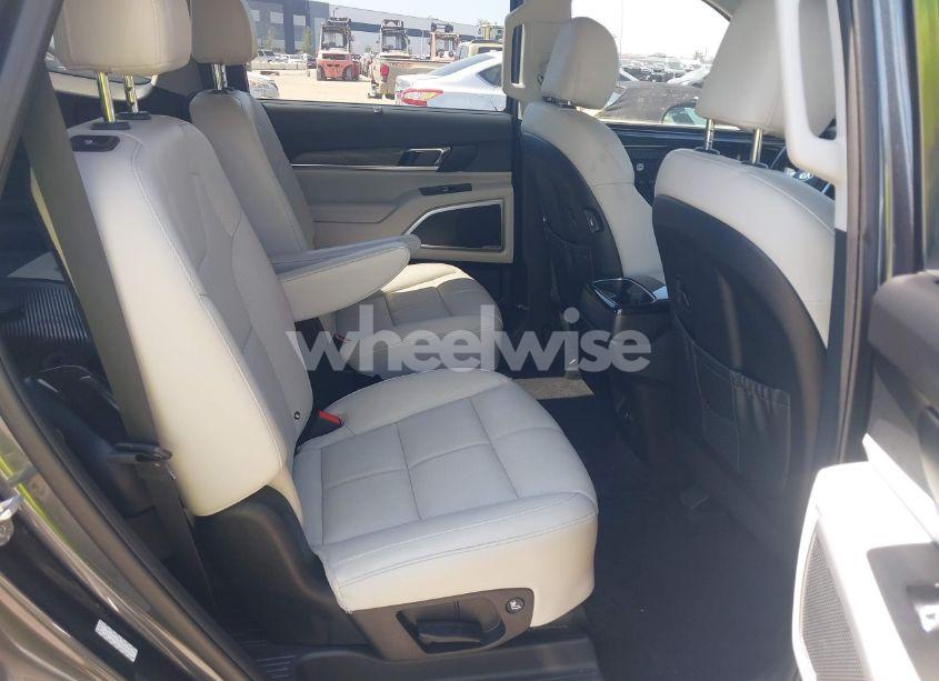 Photo 8 of 2021 Kia Telluride EX (VIN 5XYP34HC5MG134921)