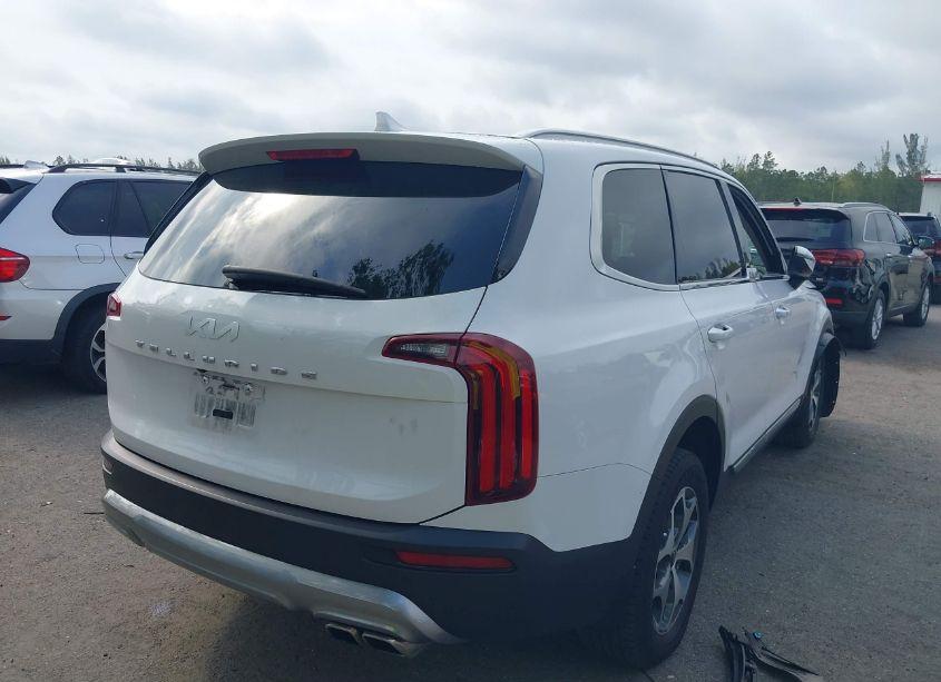 Photo 4 of 2022 Kia Telluride EX (VIN 5XYP34HC5NG253201)