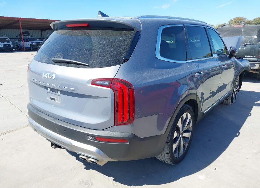 Photo 4 of 2022 Kia Telluride EX (VIN 5XYP34HC5NG256549)