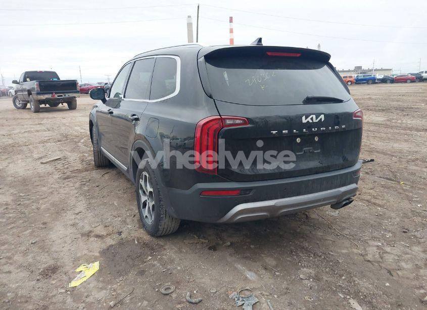 Photo 3 of 2022 Kia Telluride EX (VIN 5XYP34HC5NG290362)