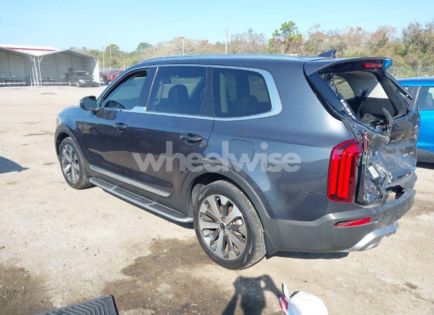 Photo 3 of 2020 Kia Telluride EX (VIN 5XYP34HC6LG055627)