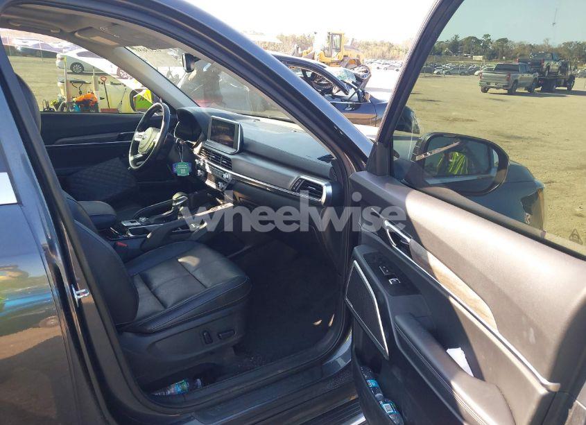 Photo 5 of 2020 Kia Telluride EX (VIN 5XYP34HC6LG055627)