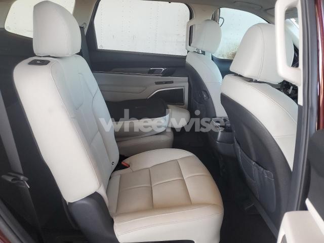 Photo 2 of 2022 KIA TELLURIDE EX (VIN 5XYP34HC6NG251845)