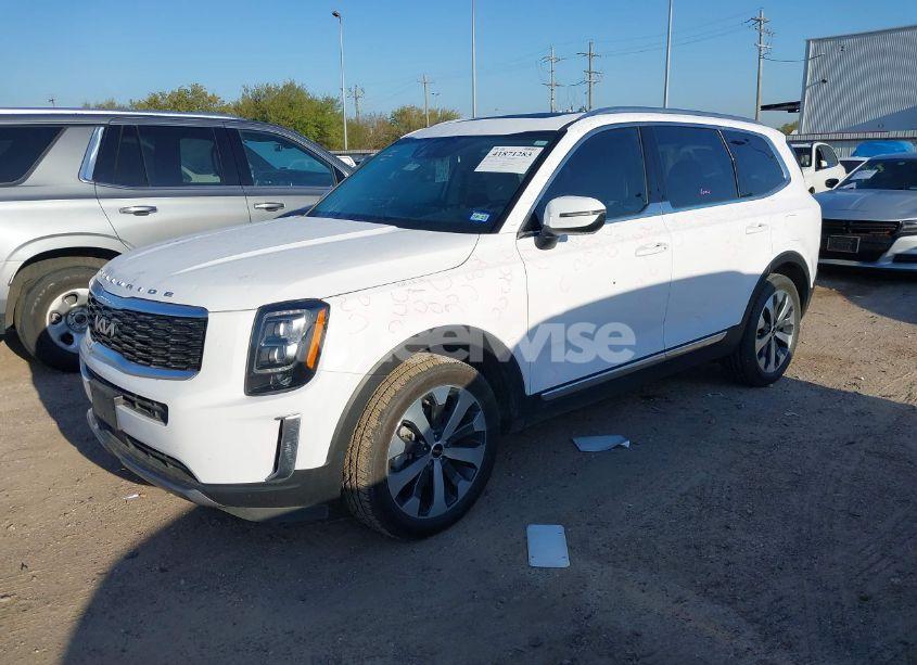 Photo 2 of 2022 Kia Telluride EX (VIN 5XYP34HC6NG290855)
