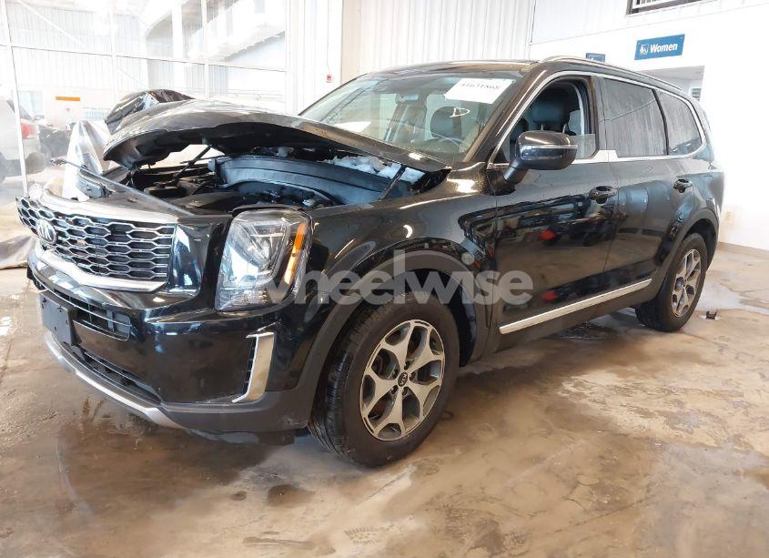 Photo 2 of 2020 Kia Telluride EX (VIN 5XYP34HC7LG038576)