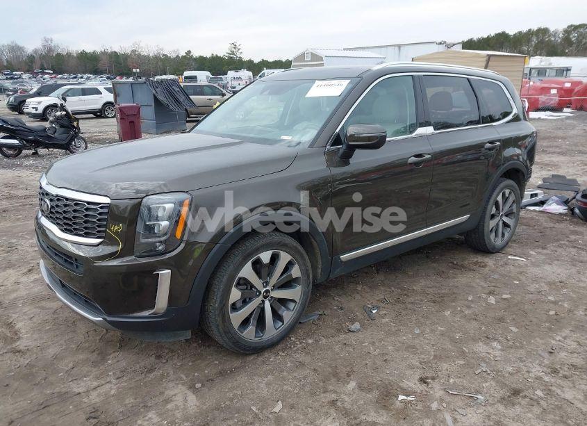 Photo 2 of 2021 Kia Telluride EX (VIN 5XYP34HC9MG154170)