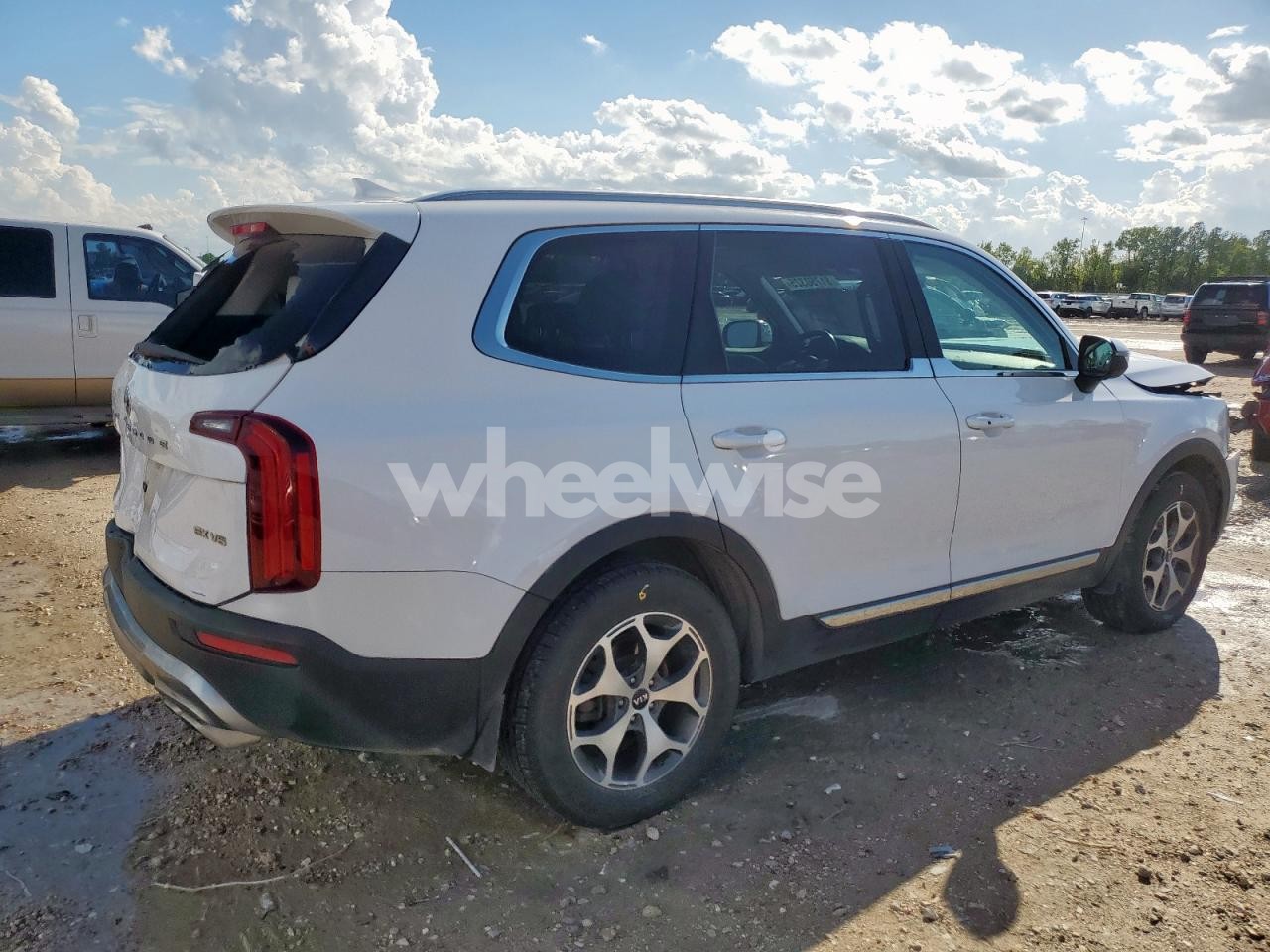 Photo 3 of 2021 KIA TELLURIDE EX (VIN 5XYP34HC9MG183622)