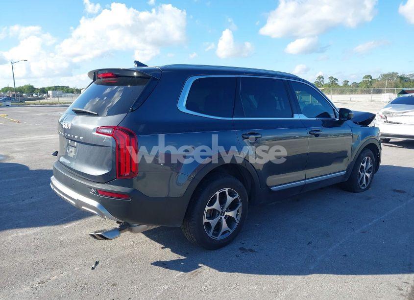 Photo 4 of 2022 Kia Telluride EX (VIN 5XYP34HCXNG240153)