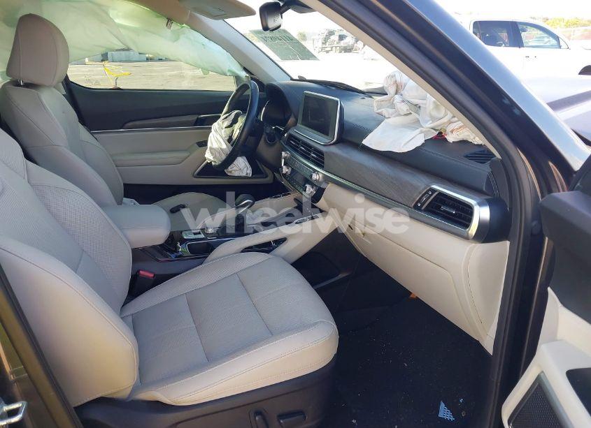 Photo 5 of 2022 Kia Telluride EX (VIN 5XYP34HCXNG240153)