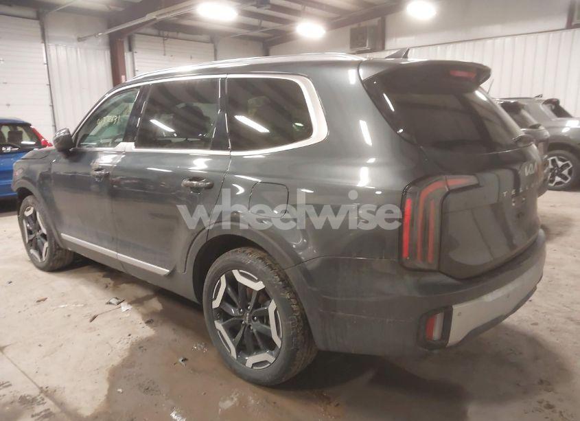 Photo 3 of 2024 Kia Telluride EX (VIN 5XYP3DGC3RG429721)