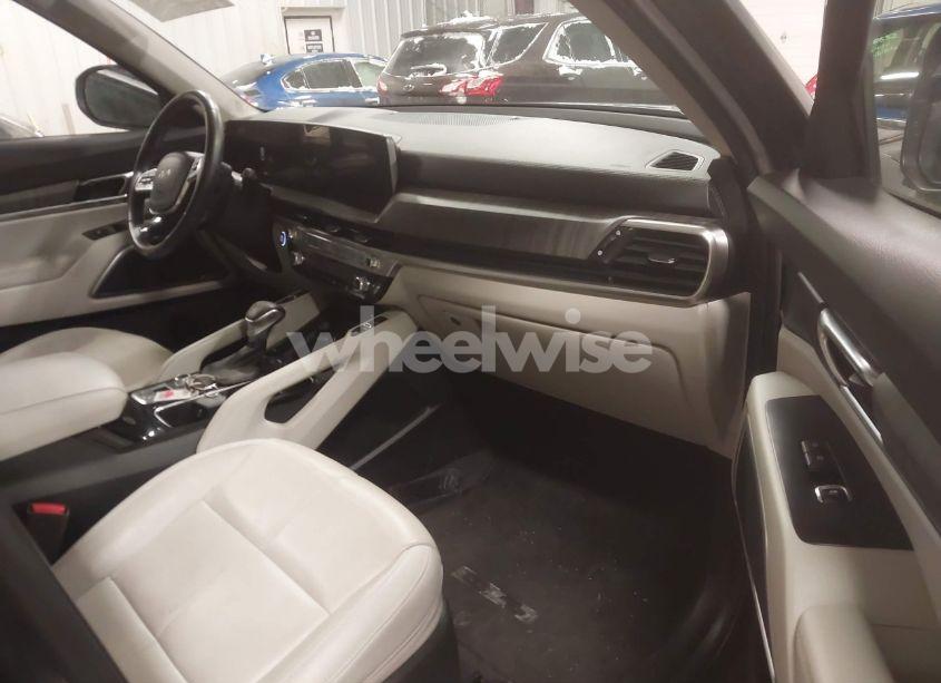 Photo 5 of 2024 Kia Telluride EX (VIN 5XYP3DGC3RG429721)