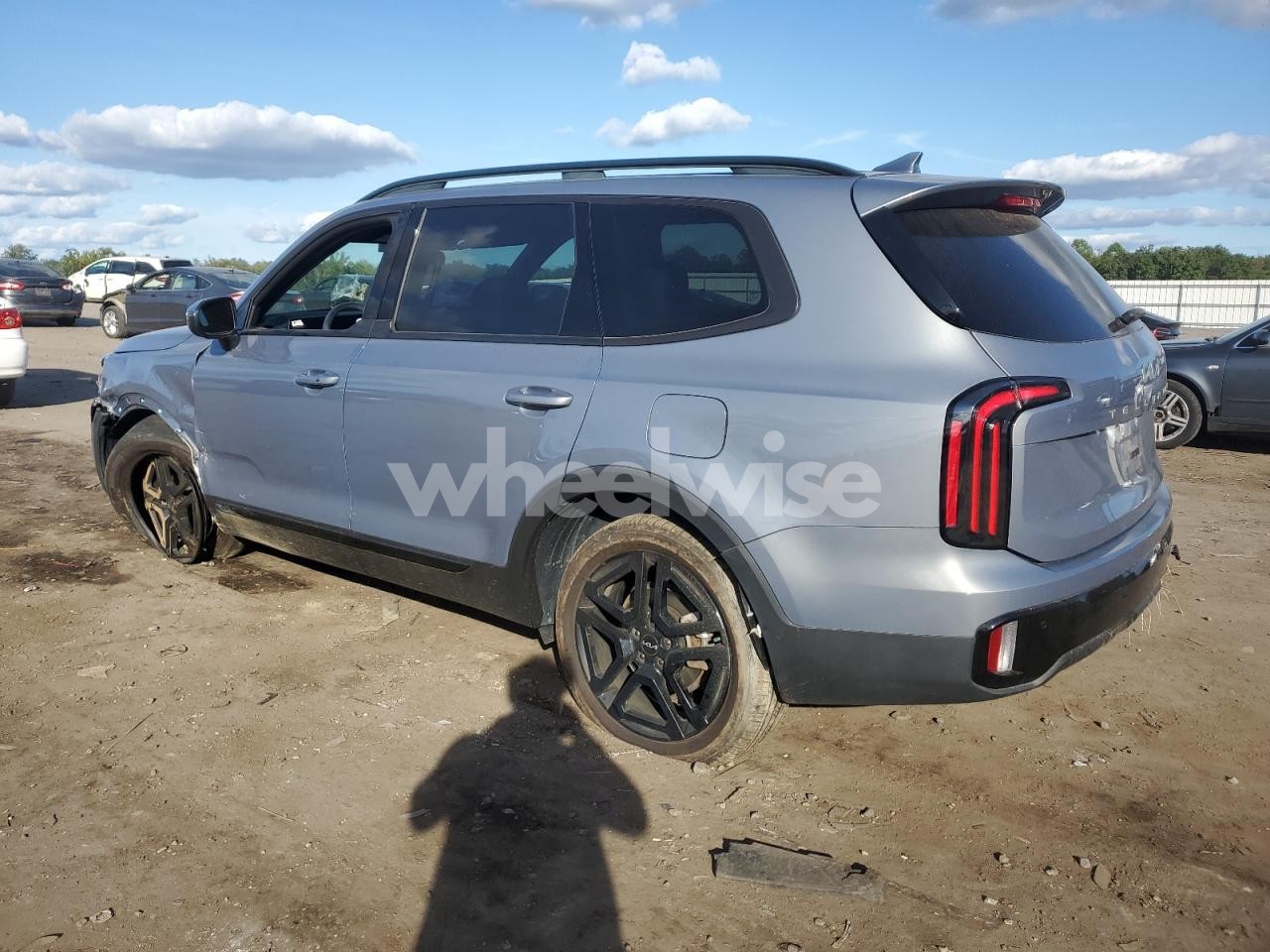 Photo 2 of 2024 KIA TELLURIDE EX (VIN 5XYP3DGC5RG475521)