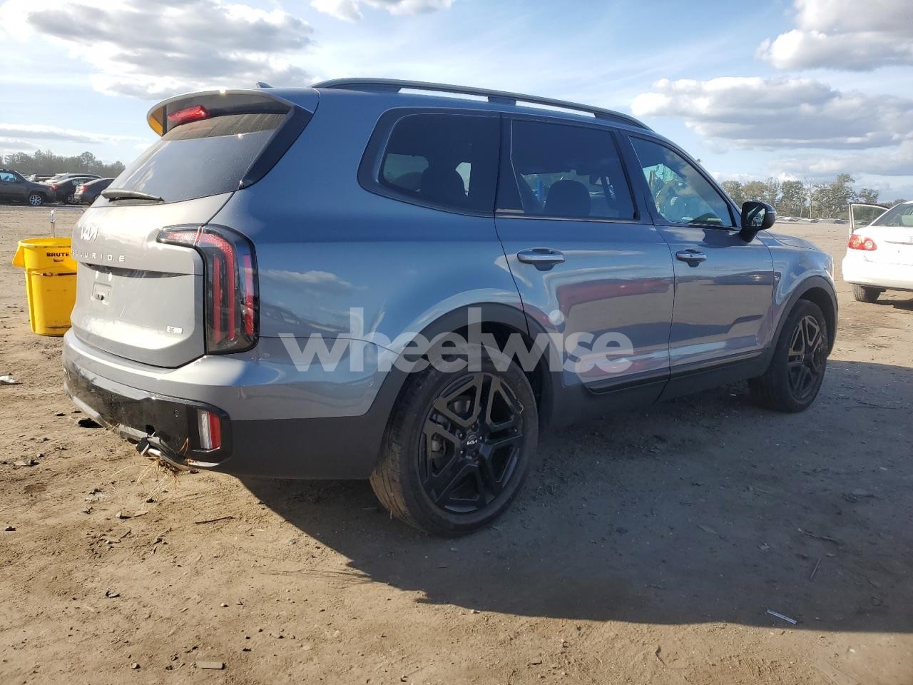 Photo 3 of 2024 KIA TELLURIDE EX (VIN 5XYP3DGC5RG475521)