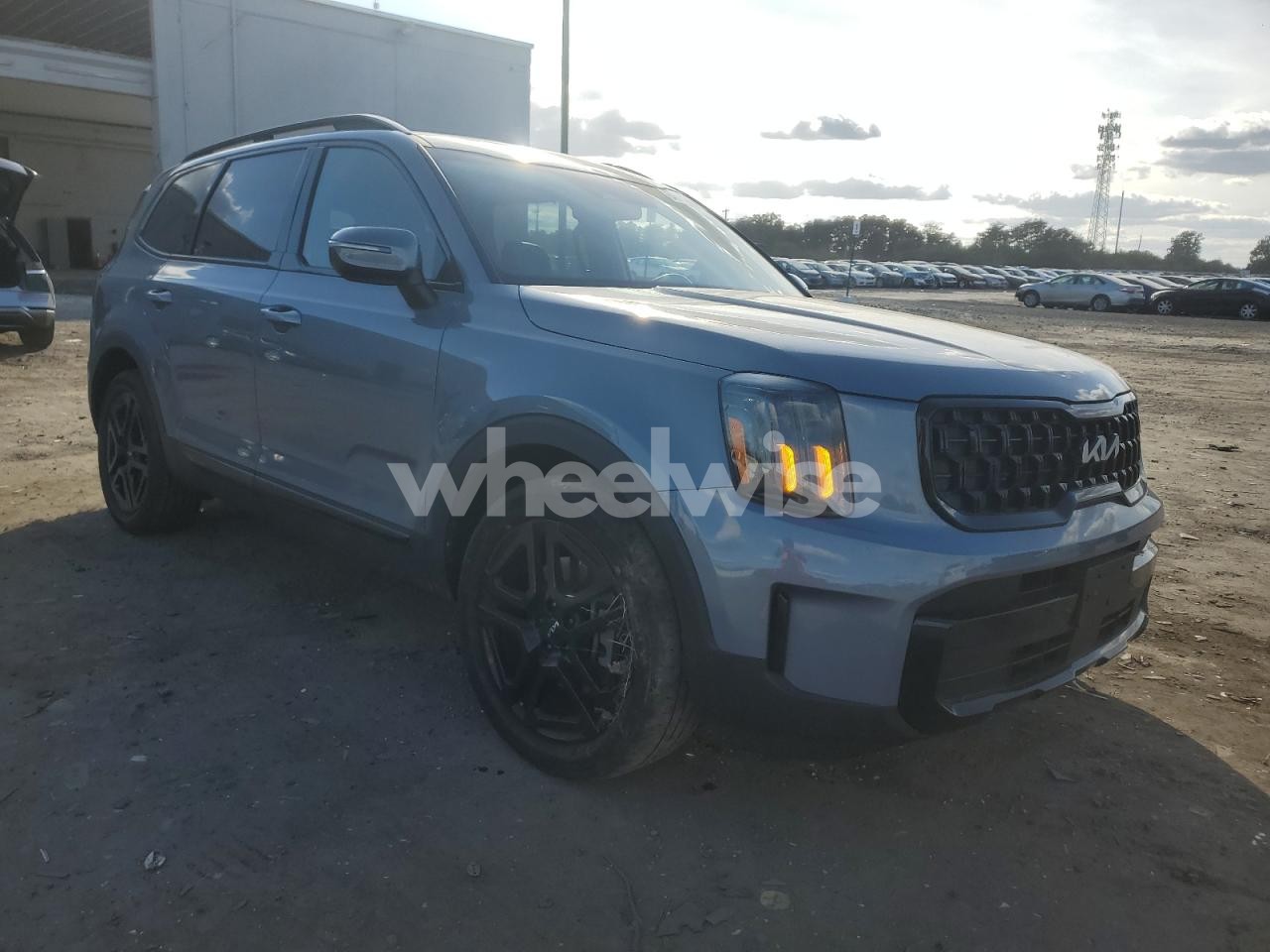 Photo 4 of 2024 KIA TELLURIDE EX (VIN 5XYP3DGC5RG475521)