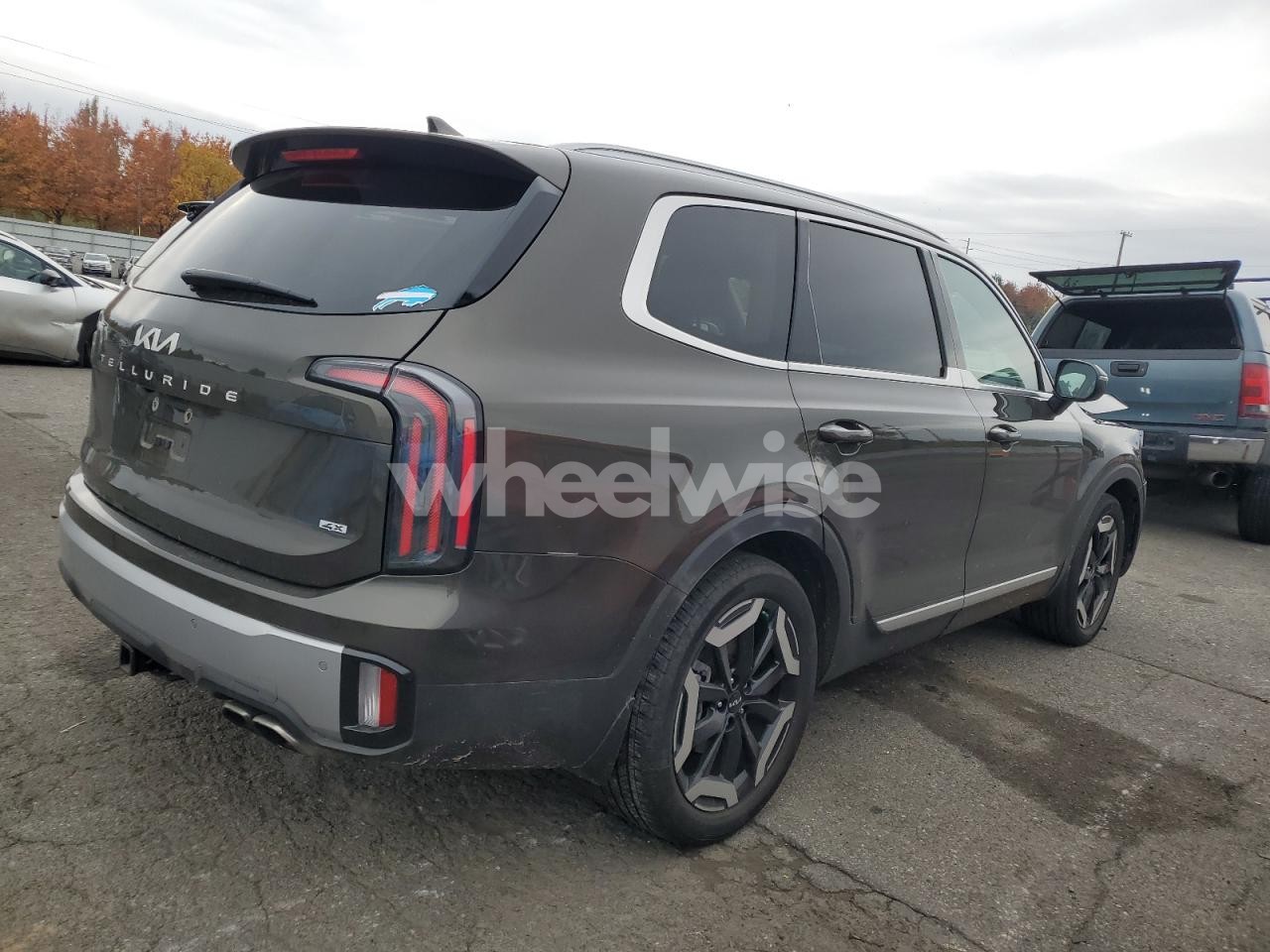 Photo 3 of 2023 KIA TELLURIDE EX (VIN 5XYP3DGC8PG396910)