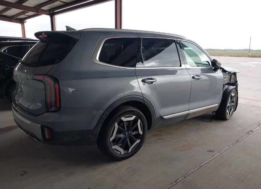 Photo 4 of 2023 Kia Telluride EX (VIN 5XYP3DGC9PG333606)