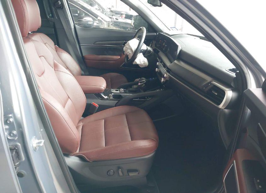 Photo 5 of 2023 Kia Telluride EX (VIN 5XYP3DGC9PG333606)