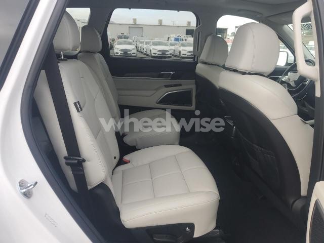 Photo 2 of 2025 KIA TELLURIDE EX (VIN 5XYP3DGC9SG592671)