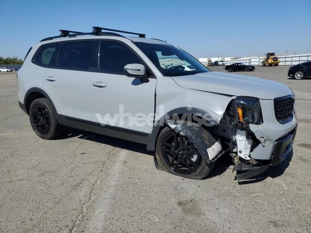 Photo 2 of 2024 KIA TELLURIDE EX (VIN 5XYP3DGCXRG441882)