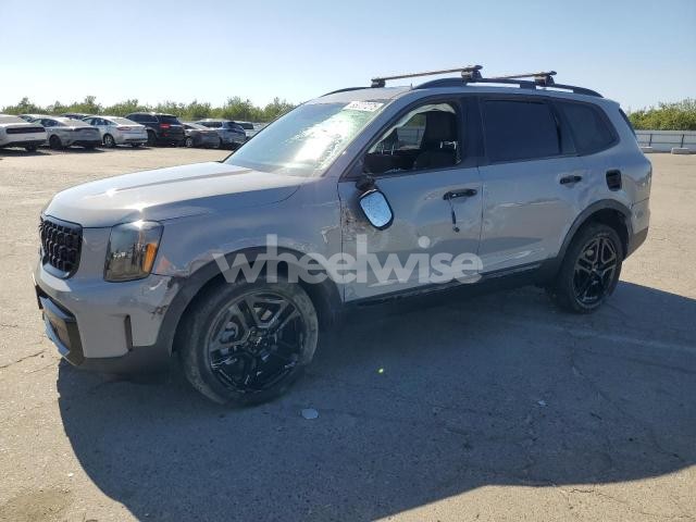 Photo 3 of 2024 KIA TELLURIDE EX (VIN 5XYP3DGCXRG441882)