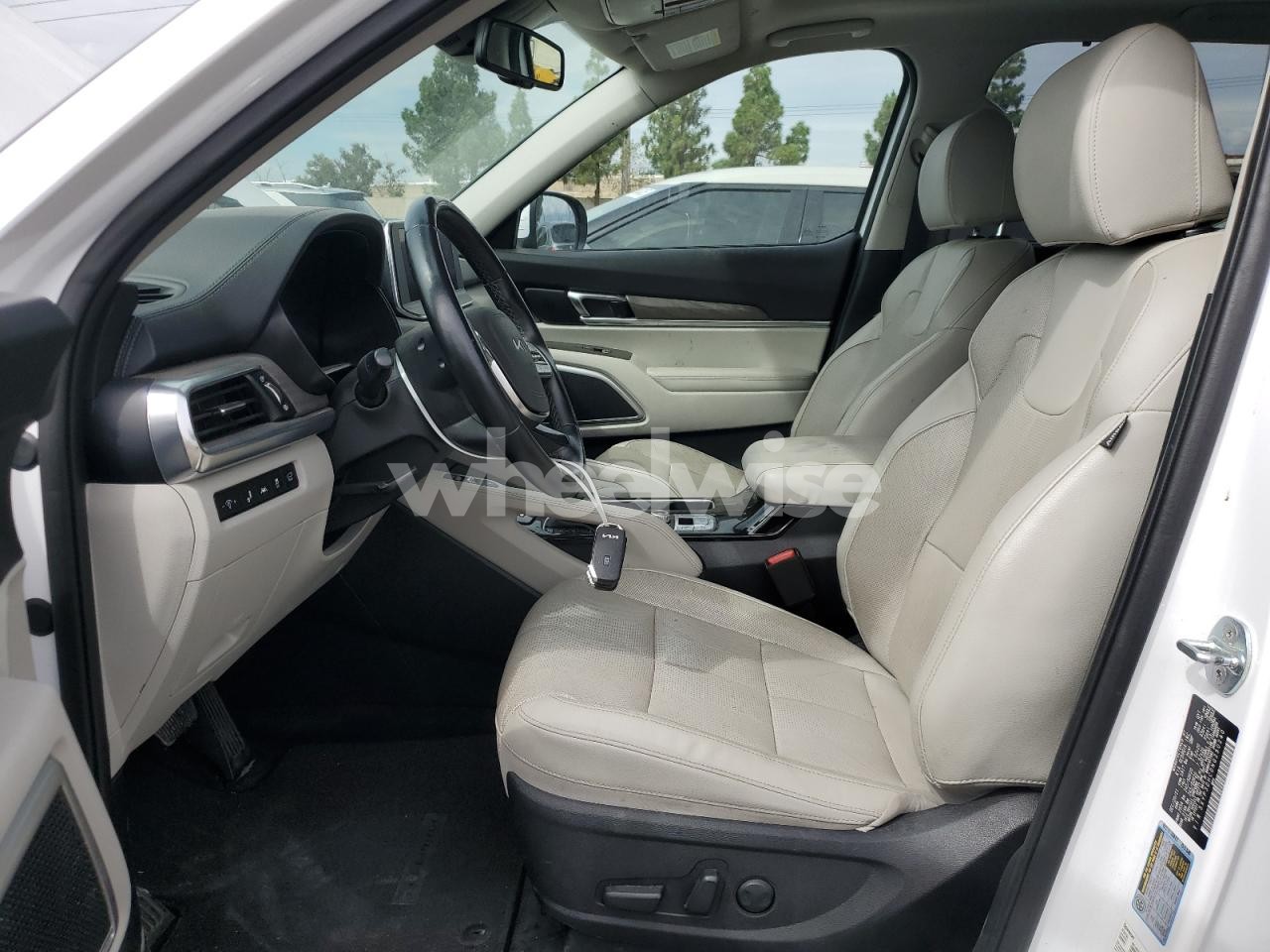 Photo 7 of 2022 KIA TELLURIDE EX (VIN 5XYP3DHC0NG250240)