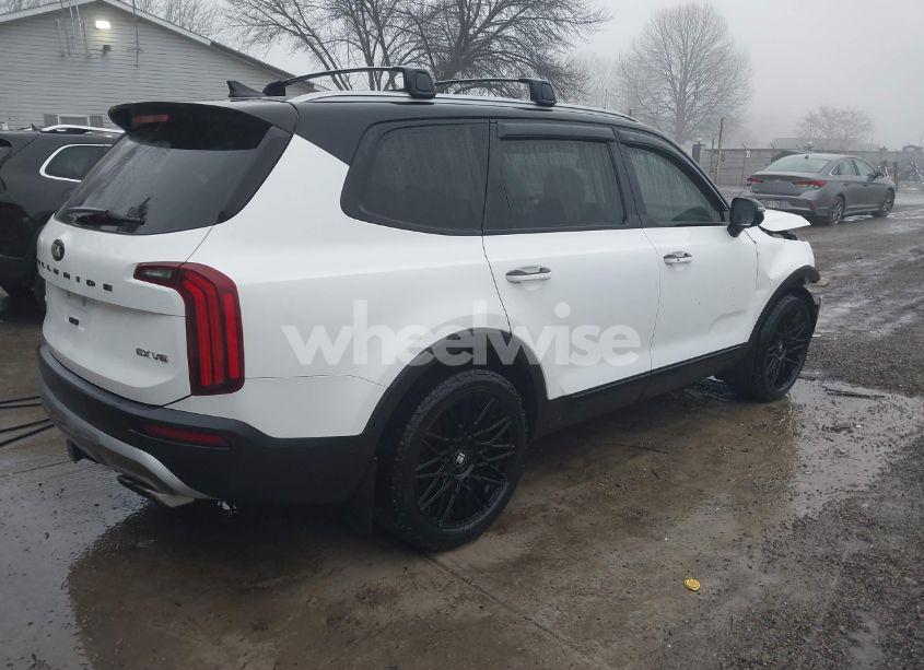 Photo 4 of 2020 Kia Telluride EX (VIN 5XYP3DHC2LG039778)