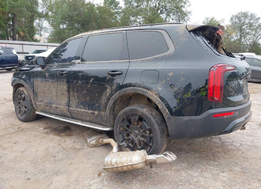 Photo 3 of 2021 Kia Telluride EX (VIN 5XYP3DHC3MG103795)