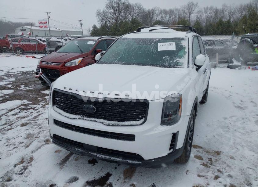Photo 2 of 2021 Kia Telluride EX (VIN 5XYP3DHC3MG188864)