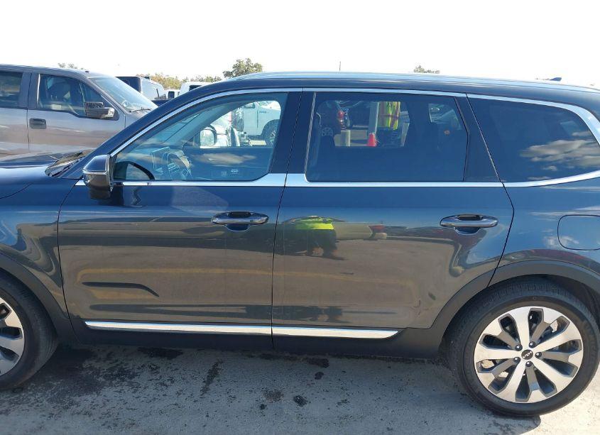 Photo 15 of 2022 Kia Telluride EX (VIN 5XYP3DHC3NG317817)