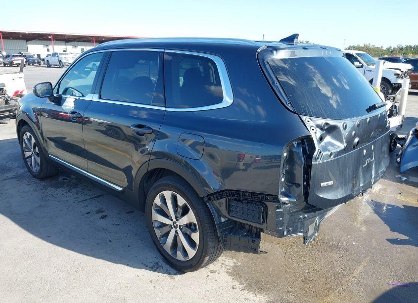 Photo 3 of 2022 Kia Telluride EX (VIN 5XYP3DHC3NG317817)